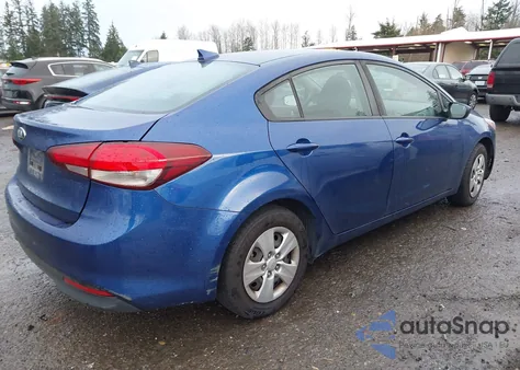 2018 Kia Forte Lx z USA, uszkodzony, nr VIN 3KPFL4A79JE205748